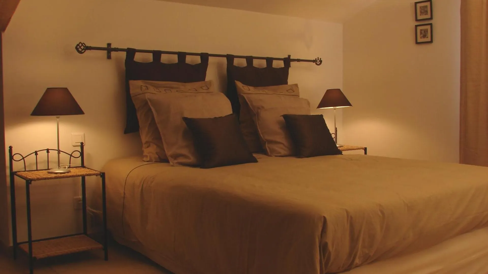 Maison d'hôtes Hotel La Bordette à Valeilles